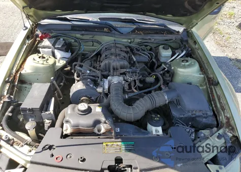 2005 Ford Mustang из США, поврежденный, VIN 1ZVFT84N255192793